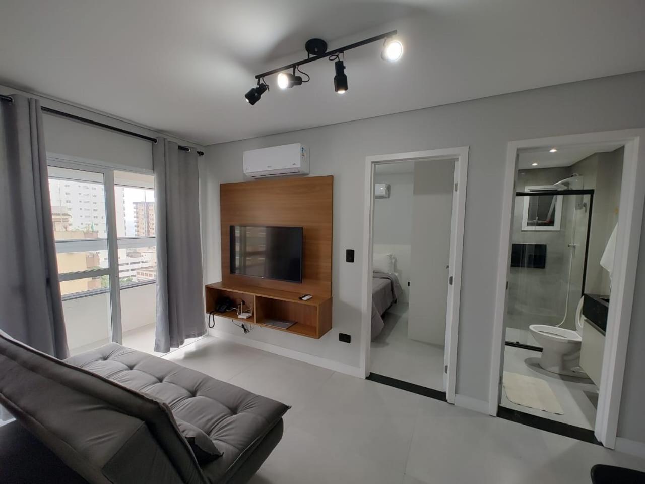 Apto Com Lazer Completo, Piscina, Ar, Mercadinho E Pet Friendly A 1 Min Da Praia プライア・グランデ エクステリア 写真